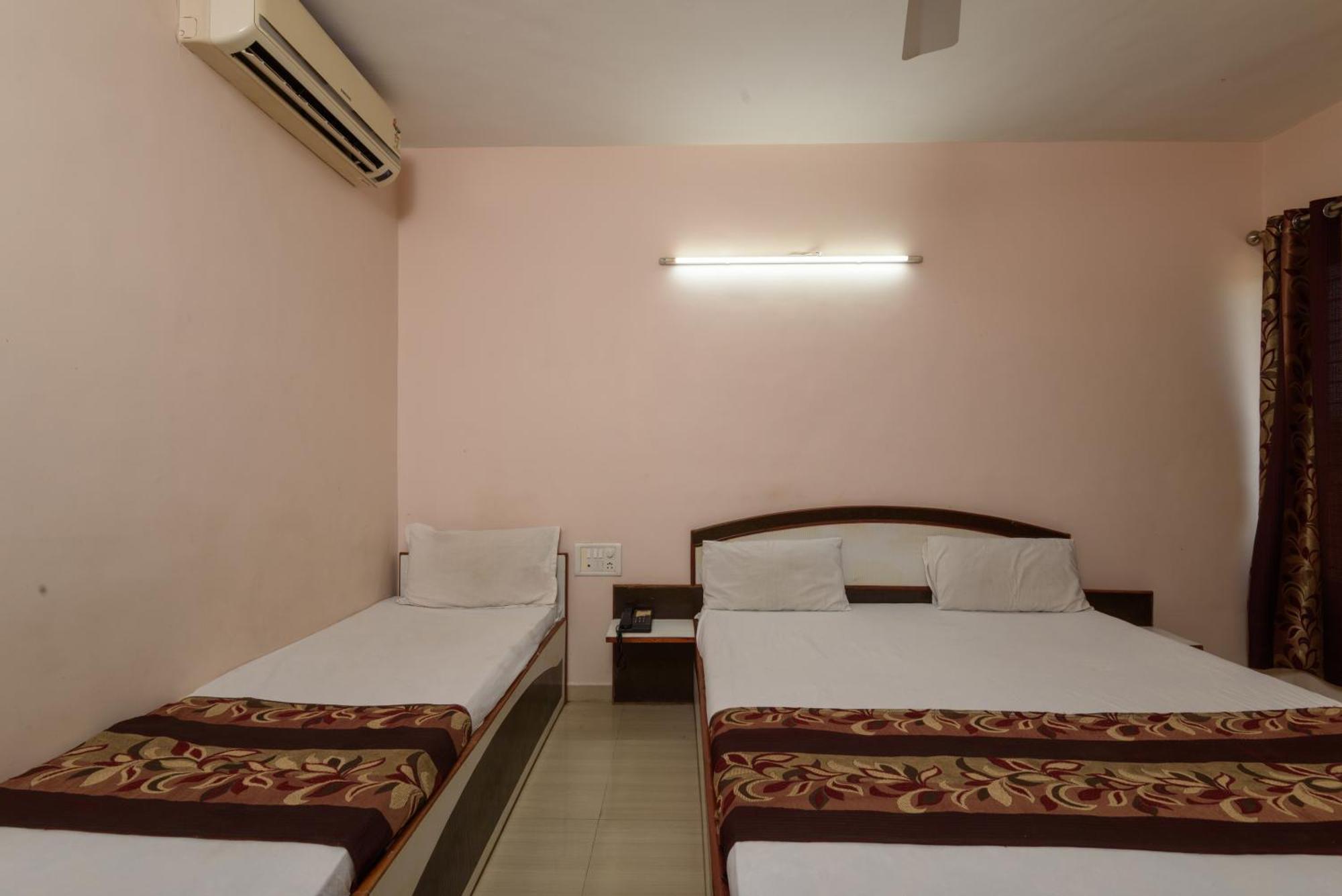 Hotel Sai Shraddha Shirdi Zewnętrze zdjęcie