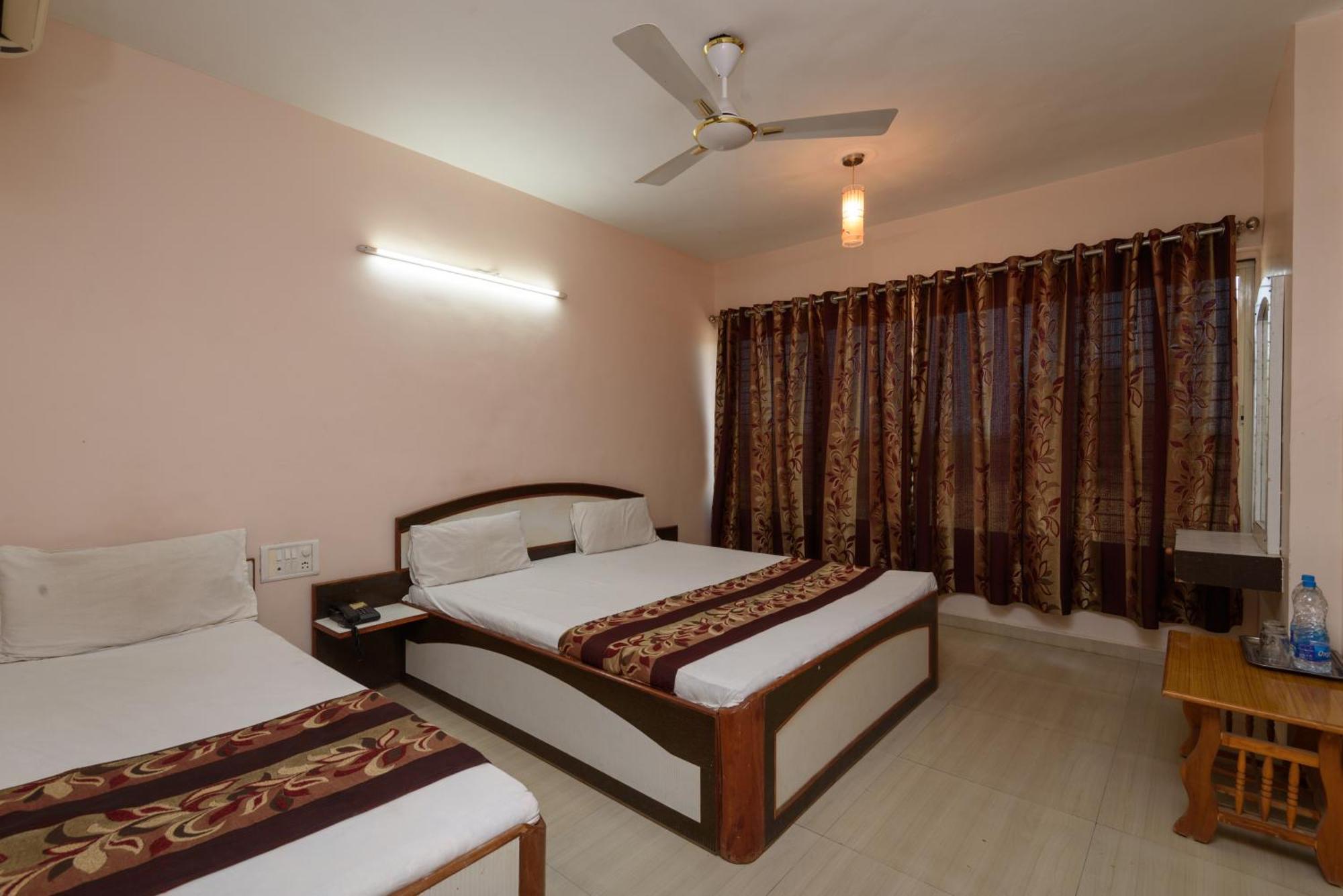 Hotel Sai Shraddha Shirdi Zewnętrze zdjęcie
