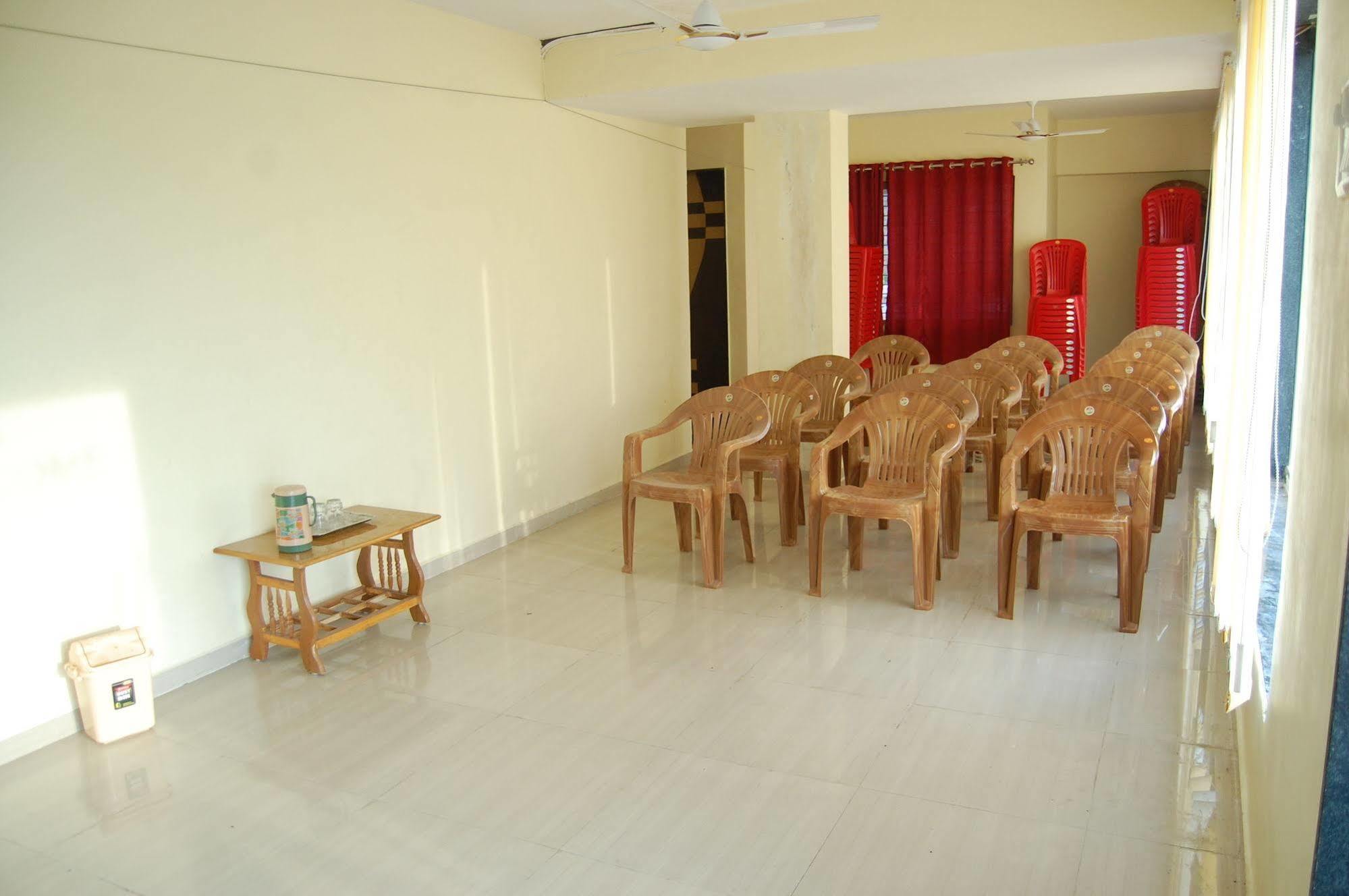 Hotel Sai Shraddha Shirdi Zewnętrze zdjęcie