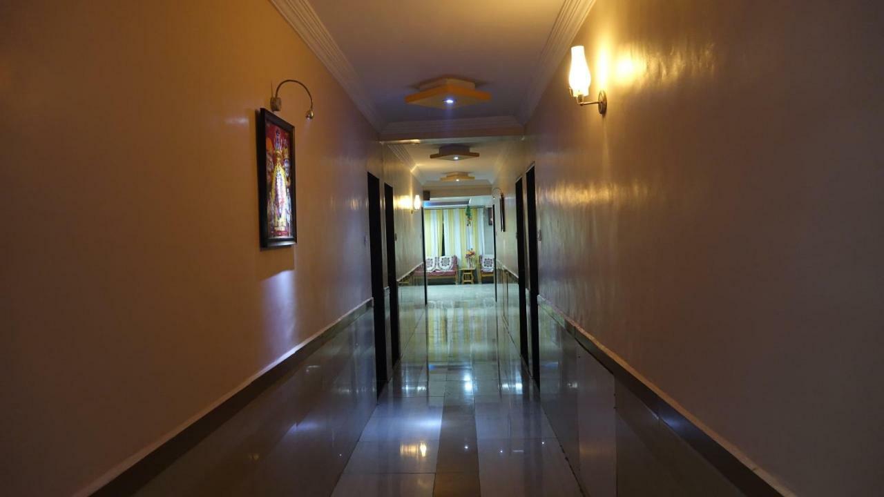 Hotel Sai Shraddha Shirdi Zewnętrze zdjęcie